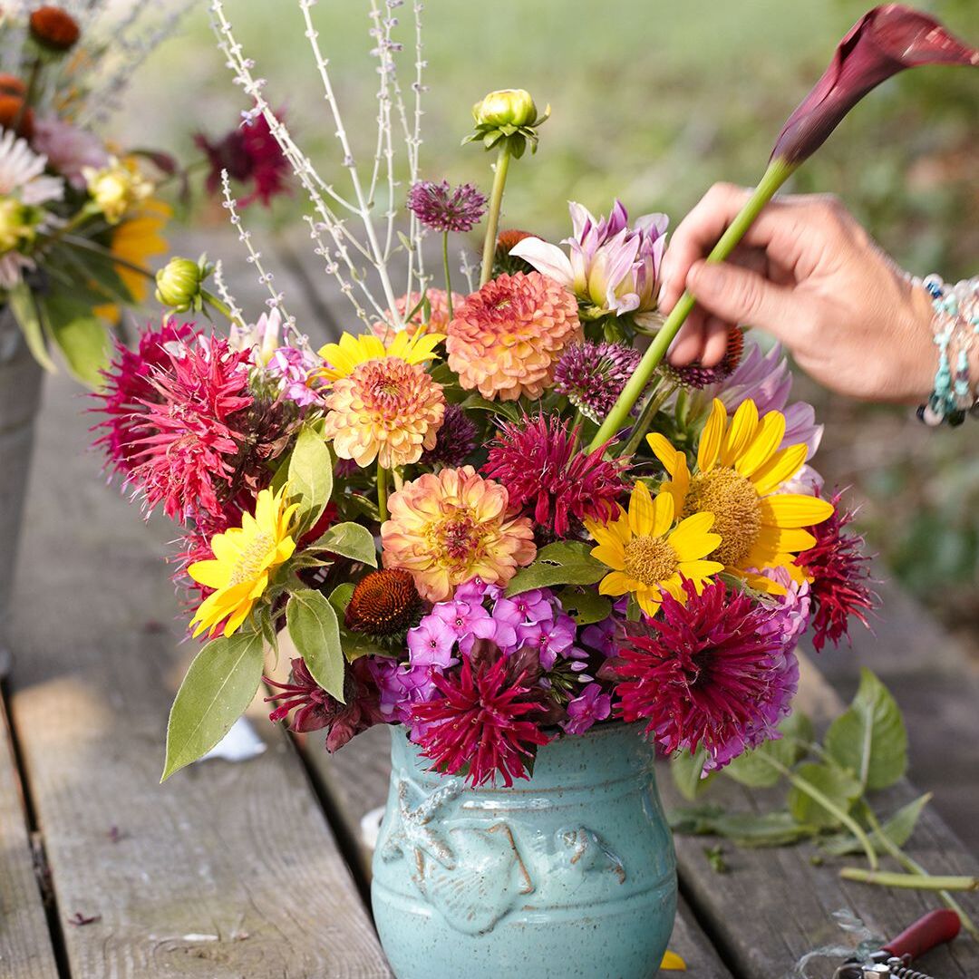 Market to Magnificent: A New Floral Form with Sandy Pait copy - logo